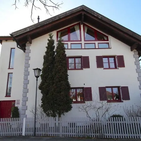 Апартаменты In Breitenau Mit Kleinem Garten Гармиш-Партенкирхен